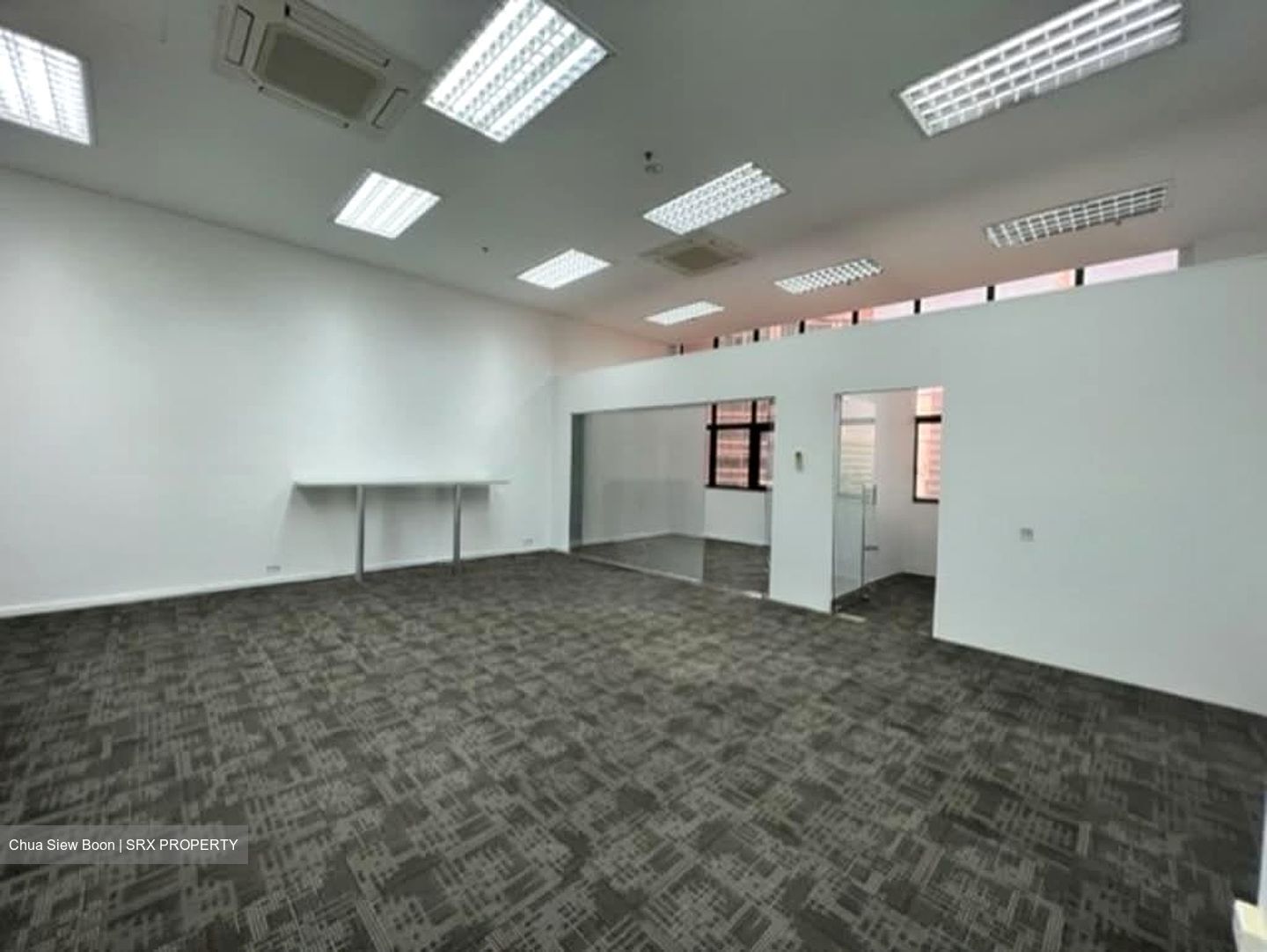 International Plaza (D2), Office #554784771